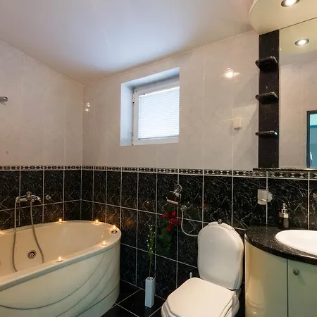 Bulevar Apartment *