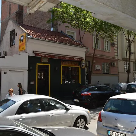 Bulevar Apartment *
